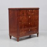1307 3363 CHEST OF DRAWERS